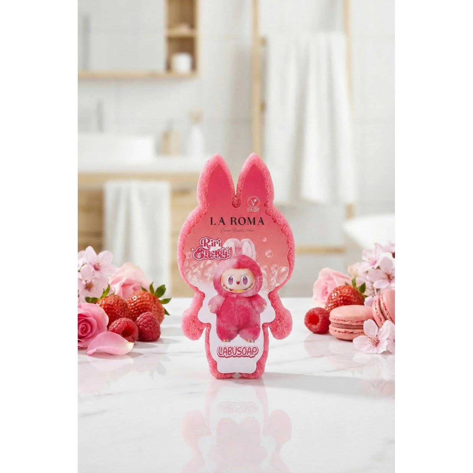 Burete de baie pentru copii La Roma Lulu's Sponge, aroma fructe rosii, moment de rasfat si relaxare pentru cei mici, 110g, 12-13cm, rosu grenadine – imagine 2