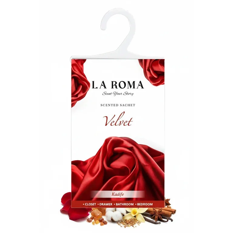 Odorizant solid universal La Roma Velvet, saculet parfumat, aroma sofisticata si catifelata, inspirata de senzatia placuta si eleganta a catifelei, ideal pentru dressing, baie sau camera